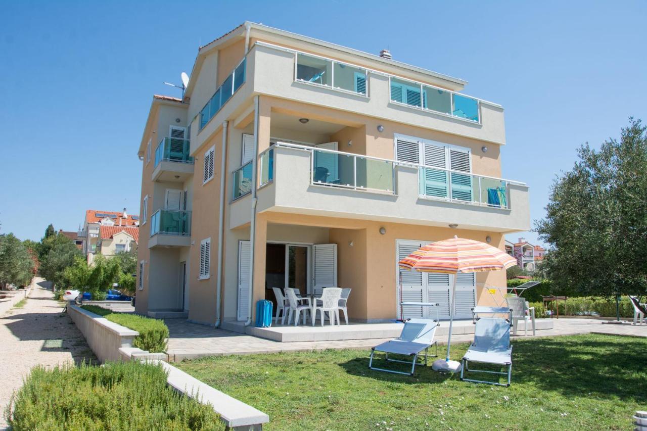 Apartments Citrine On The Beach Biograd Na Moru Extérieur photo