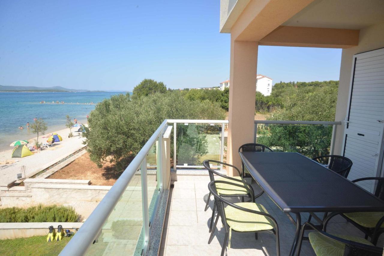Apartments Citrine On The Beach Biograd Na Moru Extérieur photo