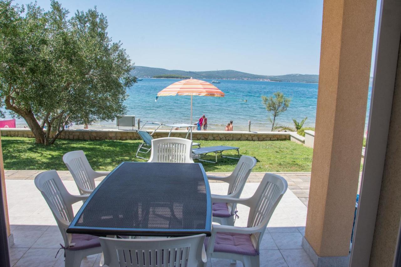 Apartments Citrine On The Beach Biograd Na Moru Extérieur photo